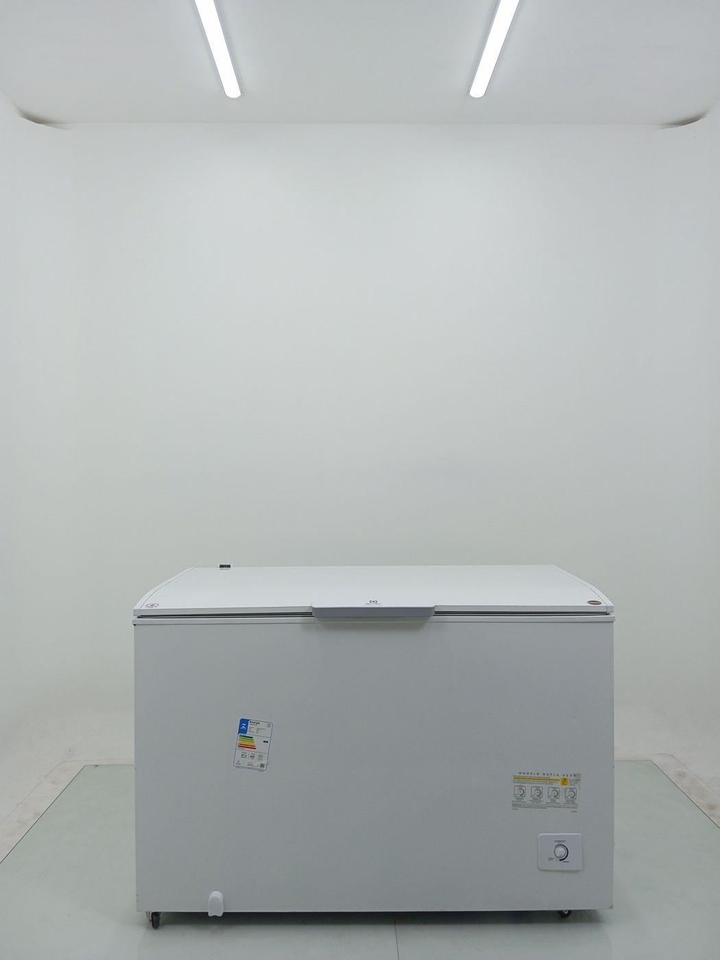 FREEZER ELECTROLUX HORIZONTAL 400L CYCLE DEFR