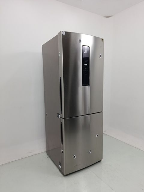 REFRIGERADOR ELECTROLUX IB7S FROST FREE INVER