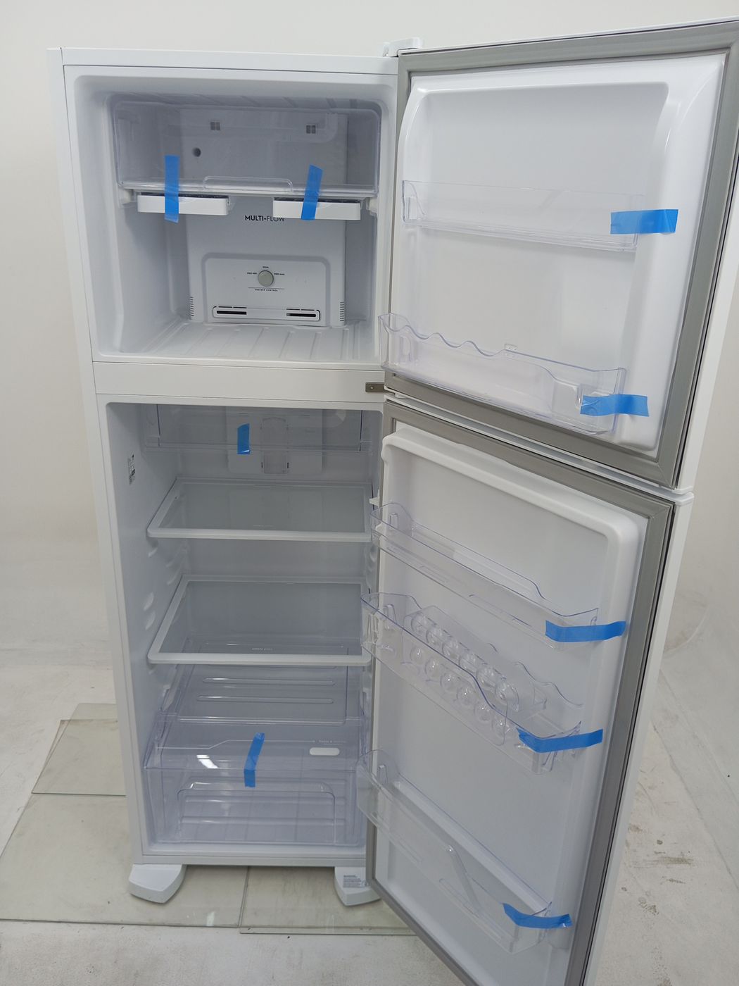 REFRIGERADOR ELECTROLUX DFN41 FROST FREE 371L