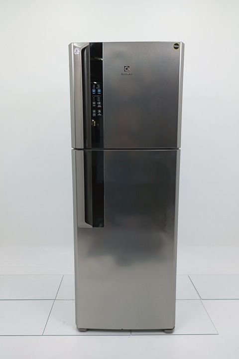 REFRIGERADOR ELECTROLUX DF56S  DUAS PORTAS FR