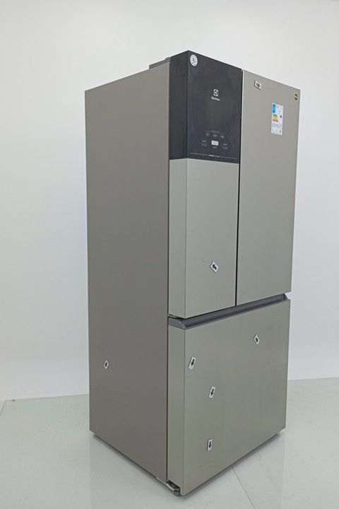 REFRIGERADOR ELECTROLUX IM8S FROST FREE INVER