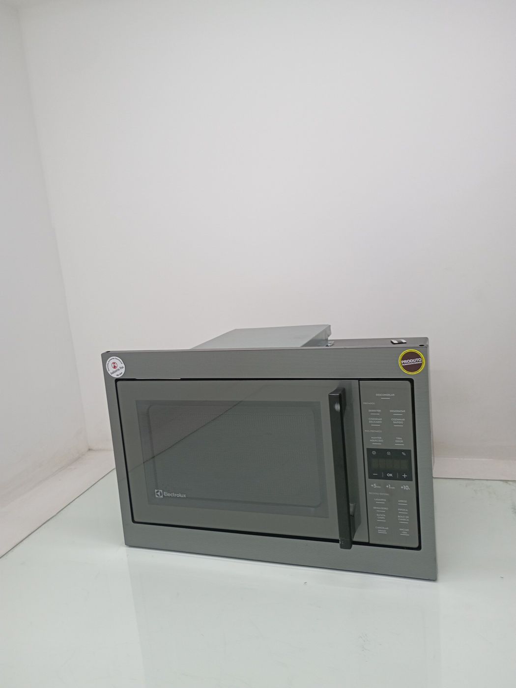 MICRO-ONDAS ELECTROLUX ME3BC DE EMBUTIR 34L C