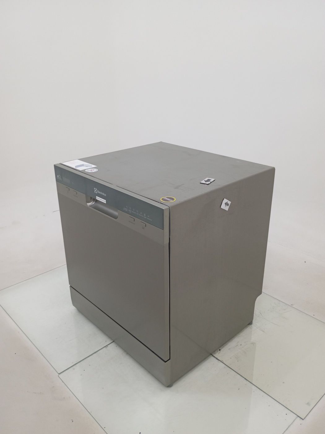 LAVA LOUCAS ELECTROLUX LL08S - Lava Louça Ele