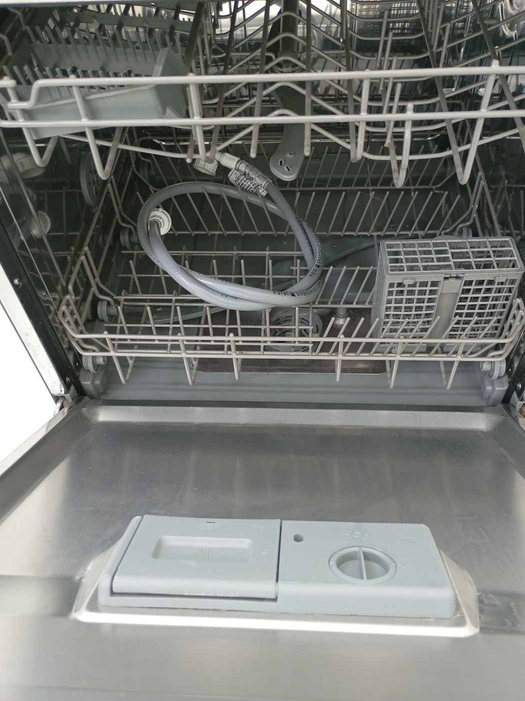 LAVA LOUCAS ELECTROLUX LE08S - Lava Louça Ele