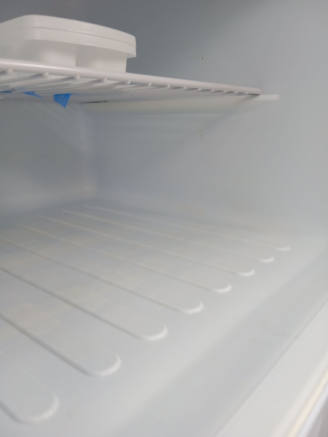 REFRIGERADOR ESMALTEC CYCLE DEFROST 2 PORTAS 