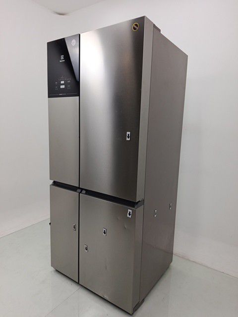 REFRIGERADOR ELECTROLUX IQ8S FROST FREE MULTI
