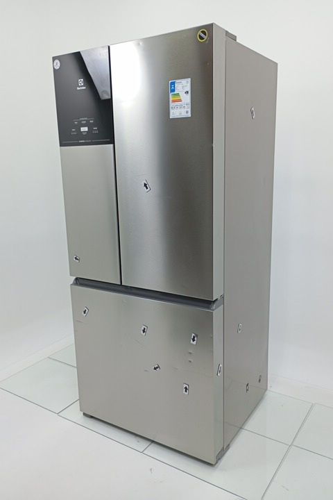 REFRIGERADOR ELECTROLUX IM8S FROST FREE INVER
