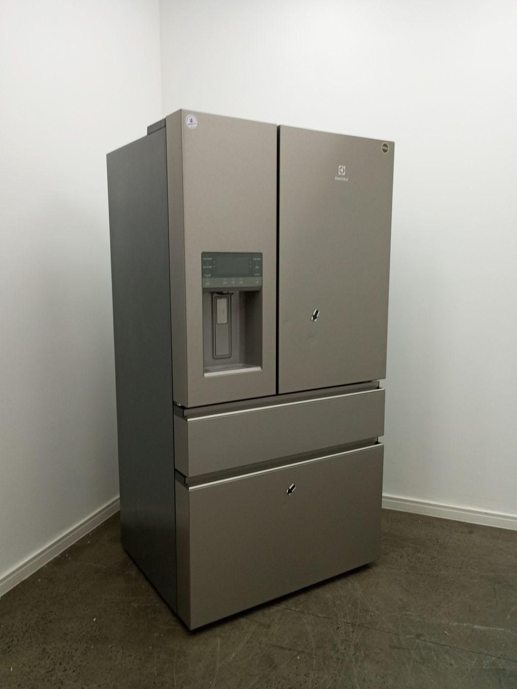 REFRIGERADOR ELECTROLUX DM91X FROST FREE  INV