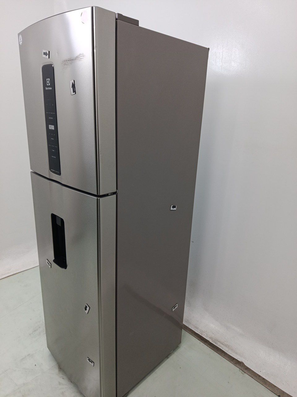 GELADEIRA ELECTROLUX IW45S - Refrigerador Ele