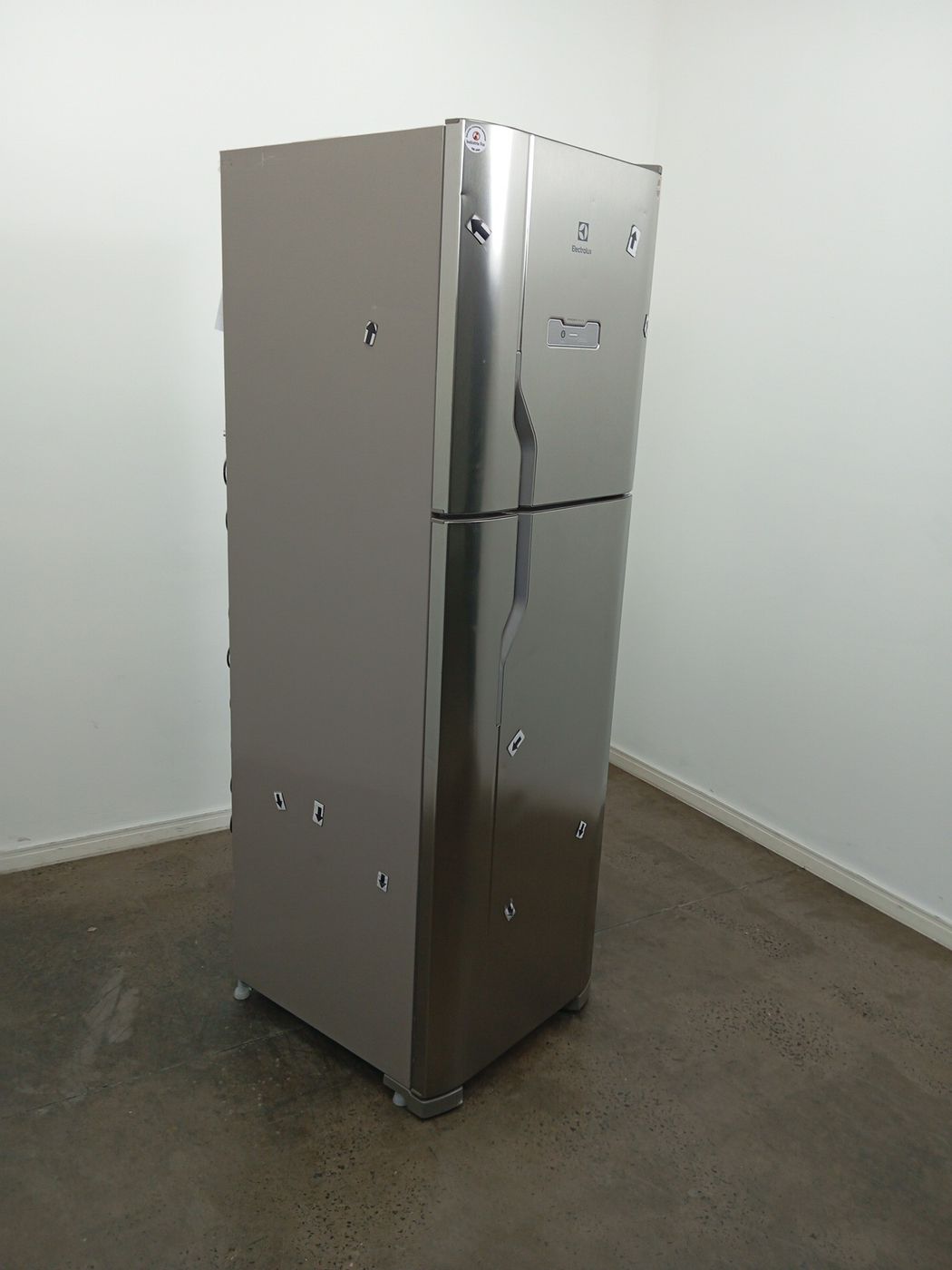 REFRIGERADOR ELECTROLUX DFX44 FROST FREE 400L