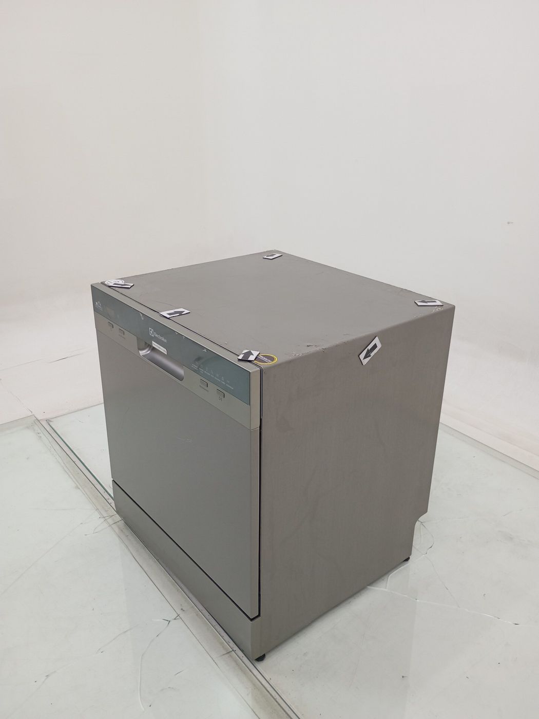 LAVA LOUCAS ELECTROLUX LL08S - Lava Louça Ele