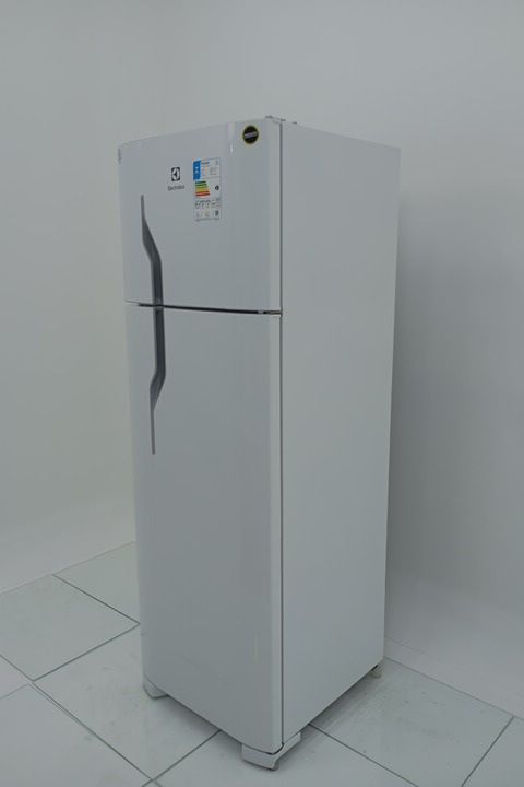 REFRIGERADOR ELECTROLUX DC35A   DUAS PORTAS C