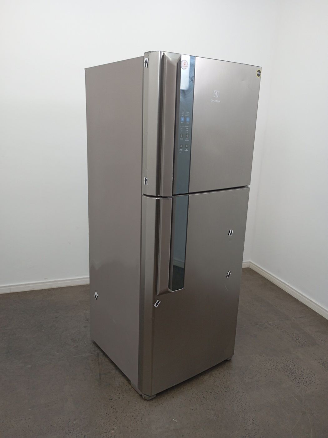 REFRIGERADOR ELECTROLUX IF55S TOP FREEZER INV