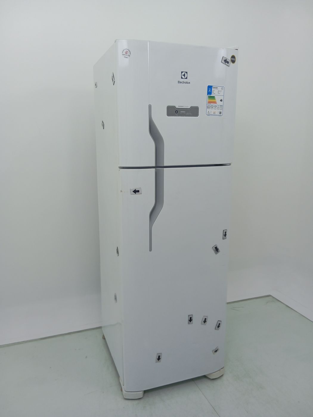 REFRIGERADOR ELECTROLUX DFN41 - Refrigerador 