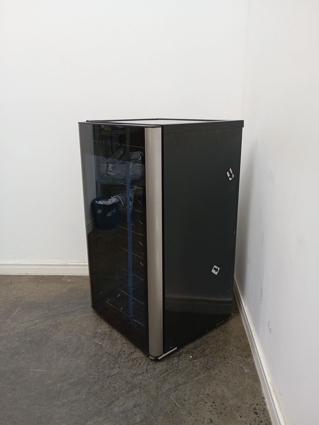 ADEGA ELECTROLUX VINHOS 1 PORTA ACS34 34 GARR