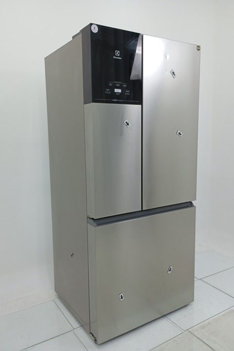 REFRIGERADOR ELECTROLUX IM8S FROST FREE INVER