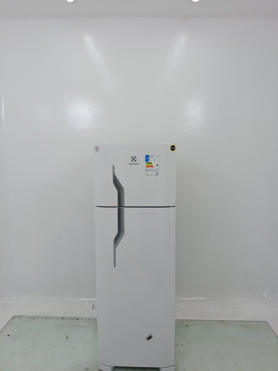 GELADEIRA ELECTROLUX DC35A CYCLE DEFROST 260L
