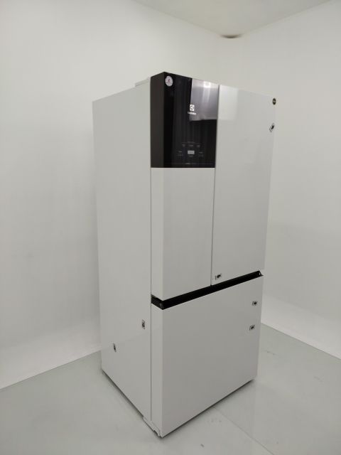 REFRIGERADOR ELECTROLUX IM8 FROST FREE INVERT