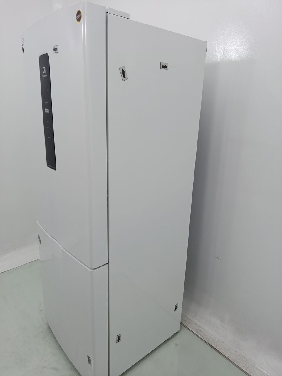 REFRIGERADOR ELECTROLUX IB7 FROST FREE INVERT