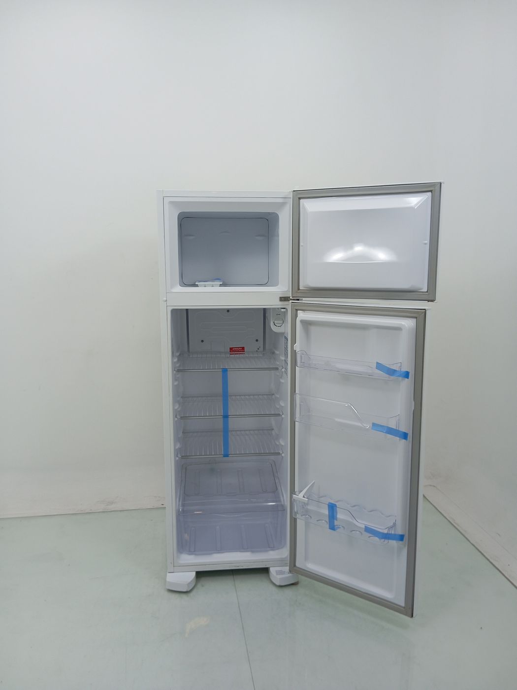 REFRIGERADOR ELECTROLUX DC35A   DUAS PORTAS C