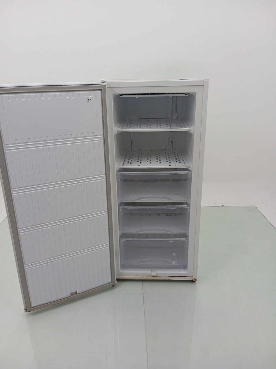 FREEZER ELECTROLUX FEI19  Vertical Cycle Defr