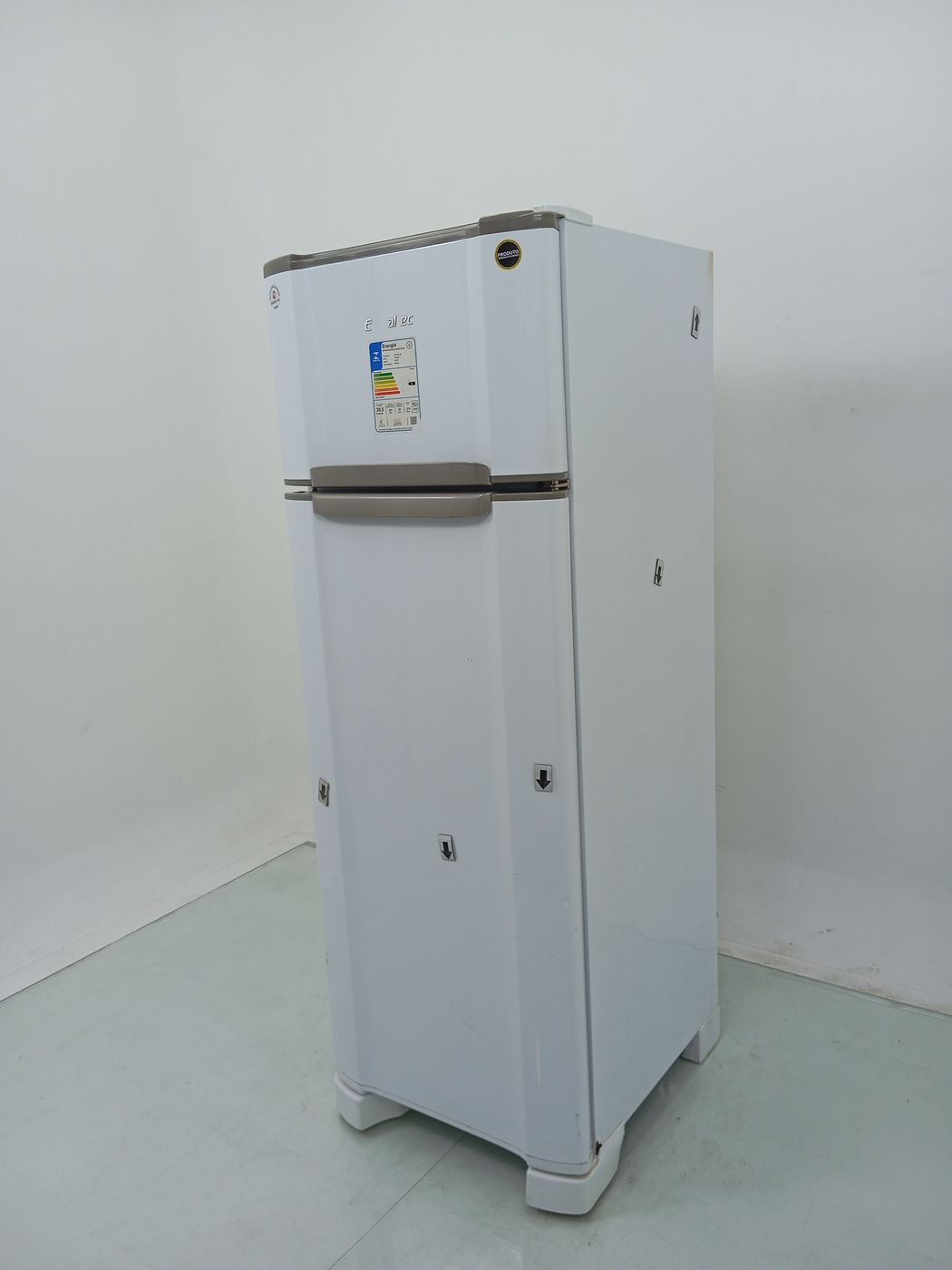 REFRIGERADOR ESMALTEC 276 LITROS RCD34 CYCLE 