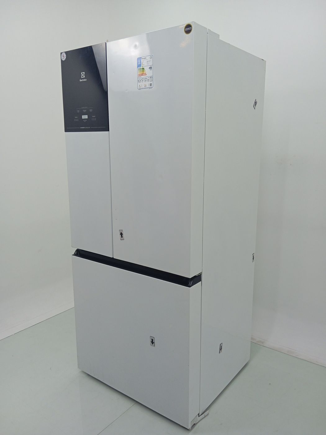 REFRIGERADOR ELECTROLUX IM8 FROST FREE - BRAN