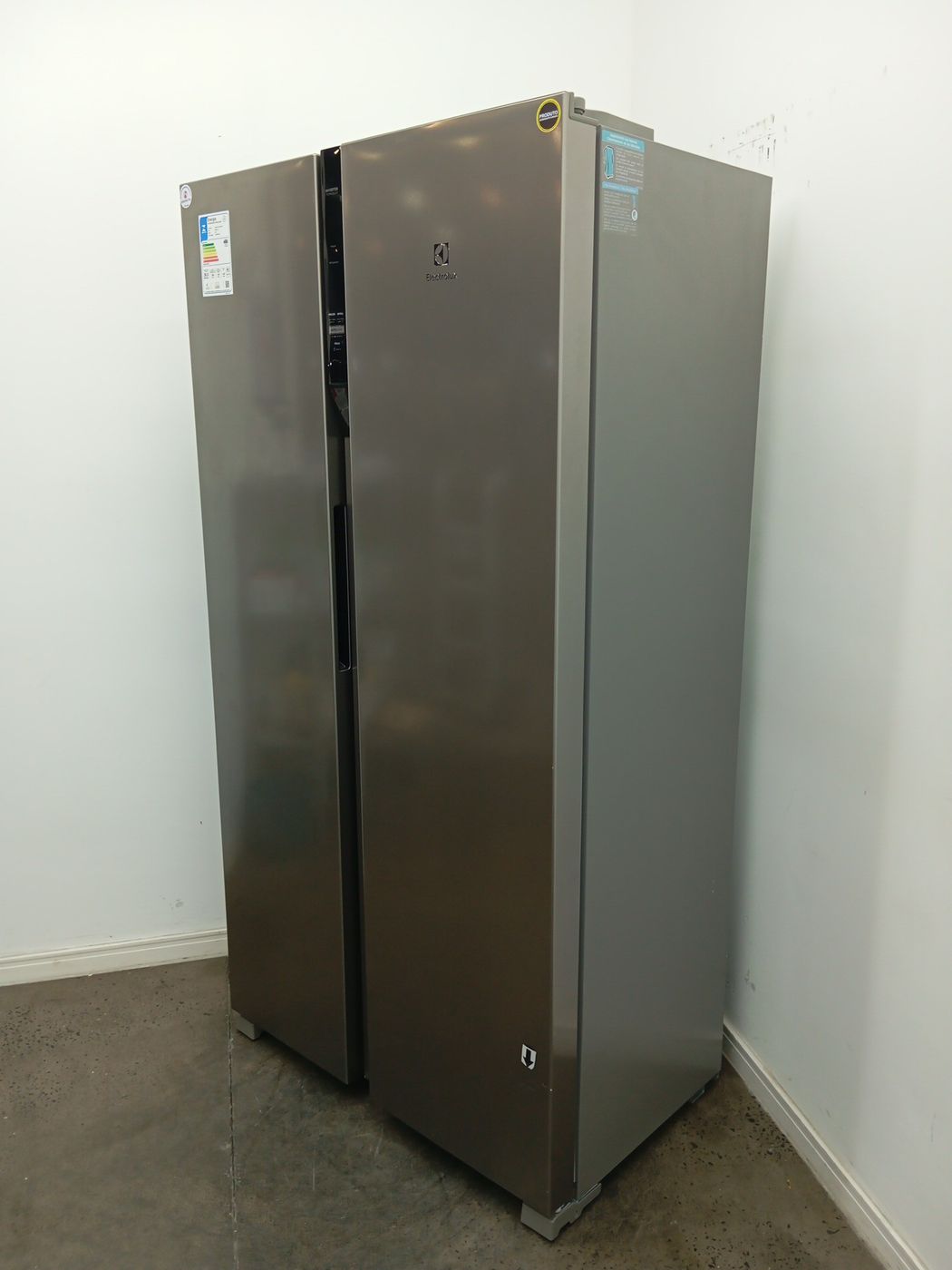 REFRIGERADOR ELECTROLUX IS4S SIDE BY SIDE FRO