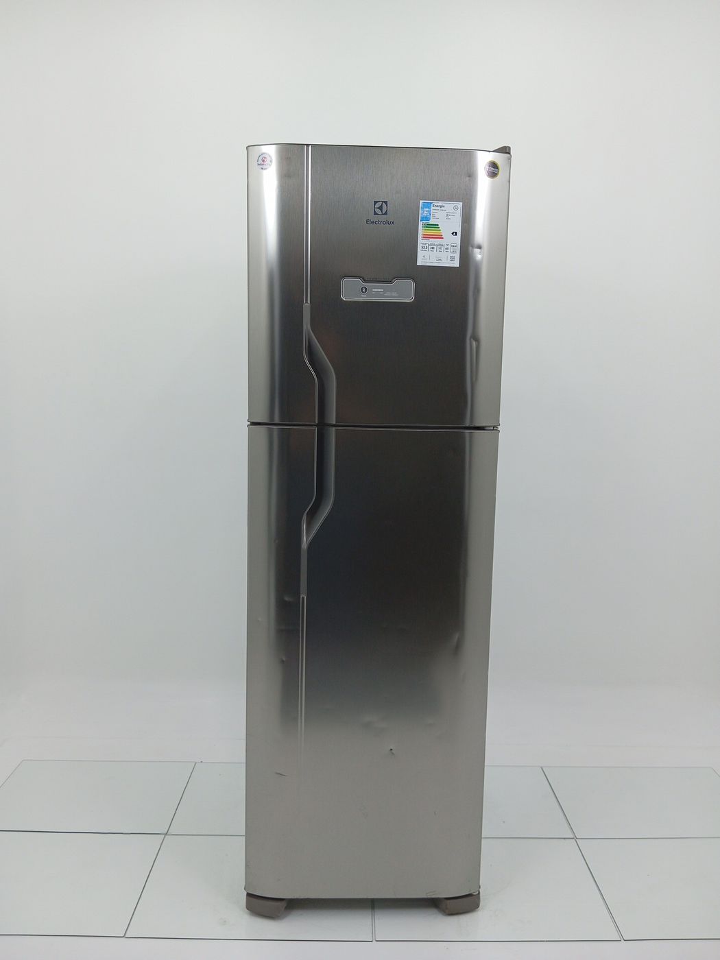 REFRIGERADOR ELECTROLUX DFX44 FROST FREE 400L