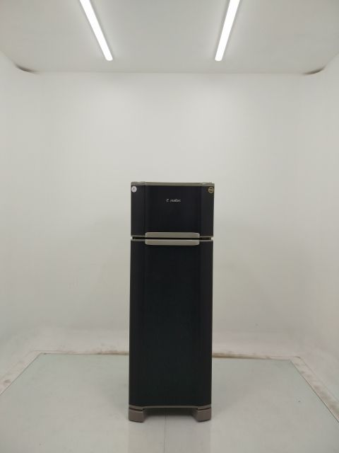 REFRIGERADOR ESMALTEC 276 LITROS RCD34 CYCLE 