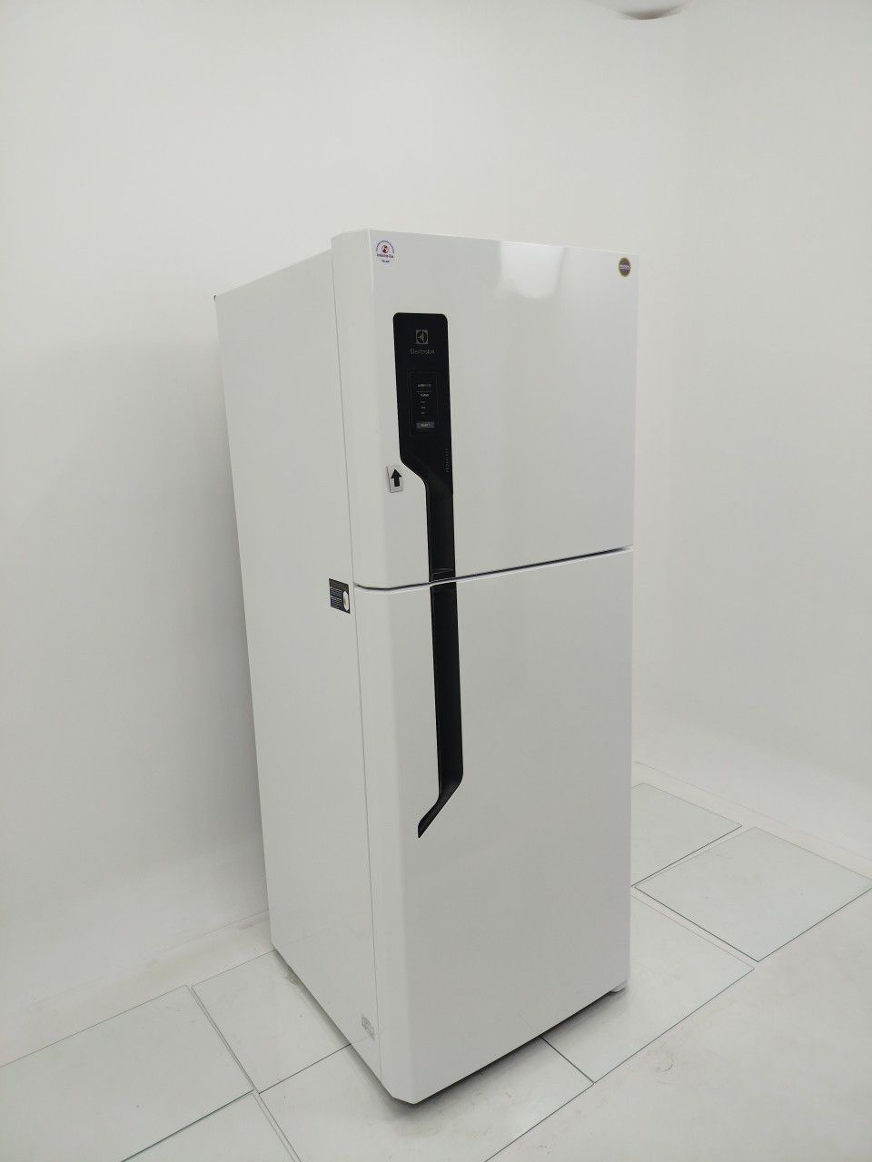REFRIGERADOR ELECTROLUX TF70 FROST FREE 431L 