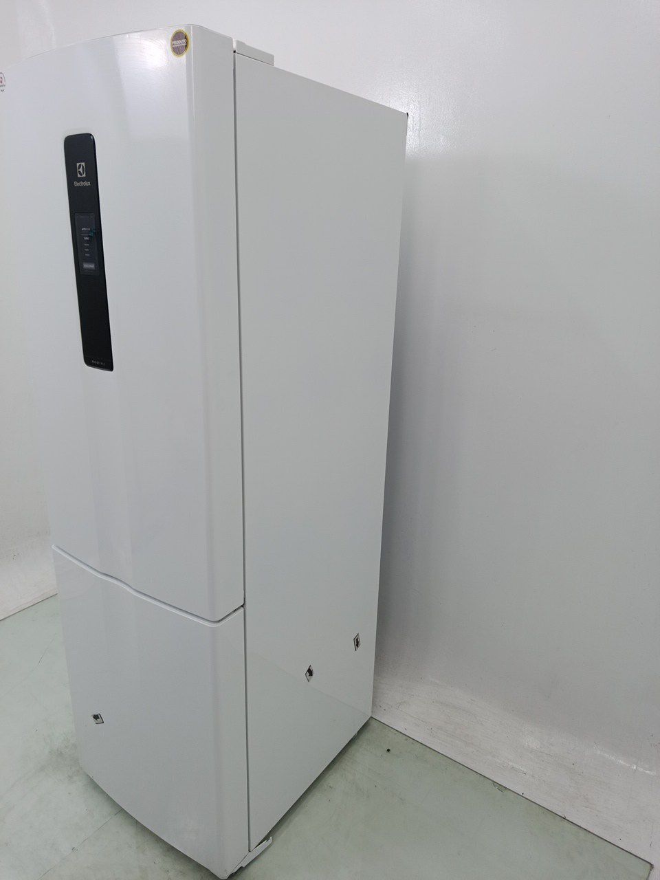 GELADEIRA ELECTROLUX DB44 INVERSE FROST FREE 