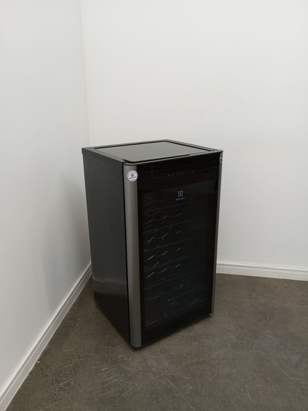 ADEGA ELECTROLUX VINHOS 1 PORTA ACS34 34 GARR