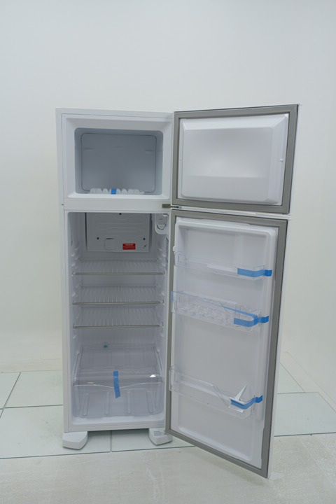 REFRIGERADOR ELECTROLUX DC35A   DUAS PORTAS C