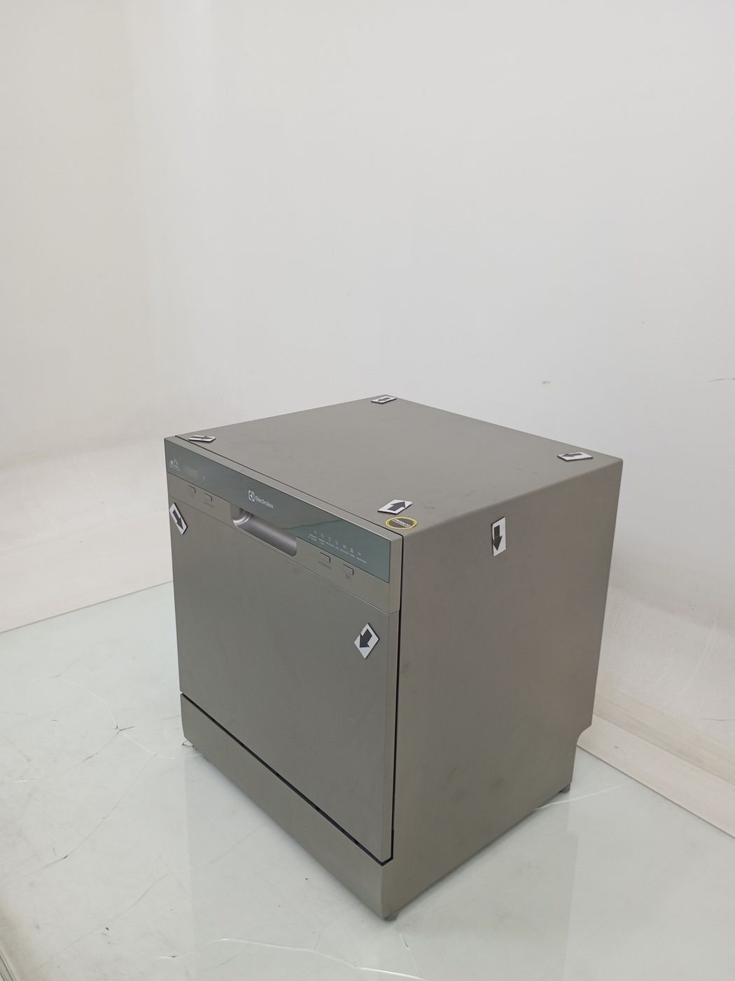LAVA LOUCAS ELECTROLUX LL08S - Lava Louça Ele