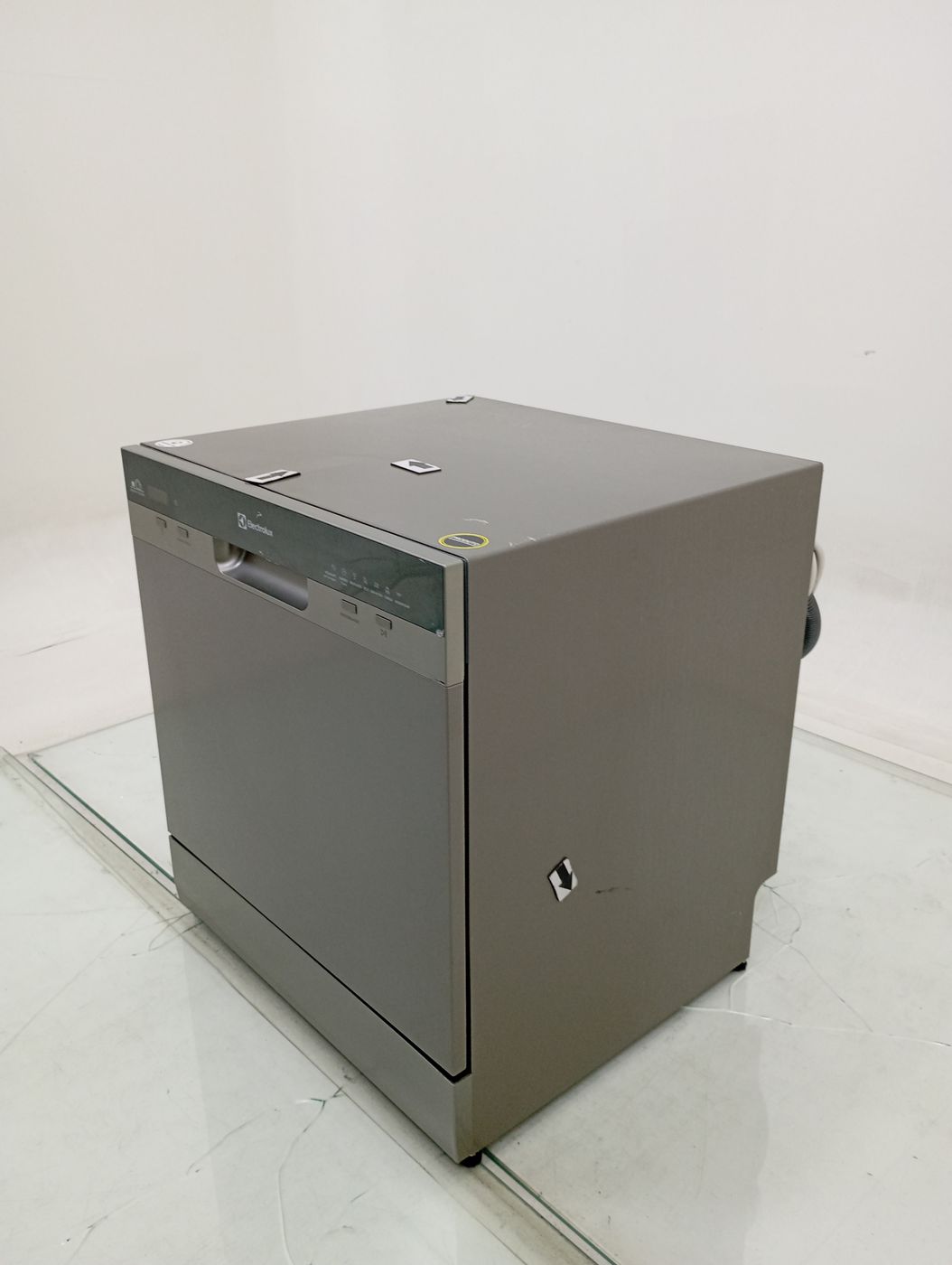 LAVA LOUCAS ELECTROLUX LL08S - Lava Louça Ele