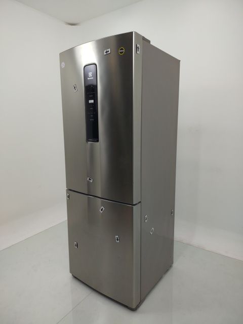 REFRIGERADOR ELECTROLUX IB54S DUAS PORTAS INV