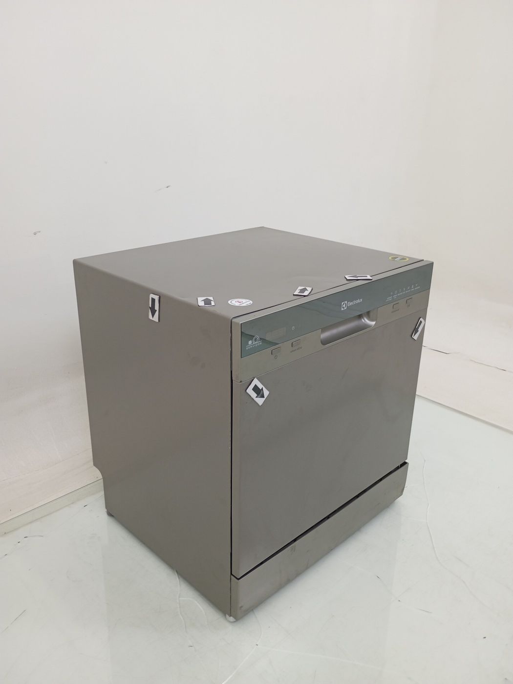 LAVA LOUCAS ELECTROLUX LL08S - Lava Louça Ele