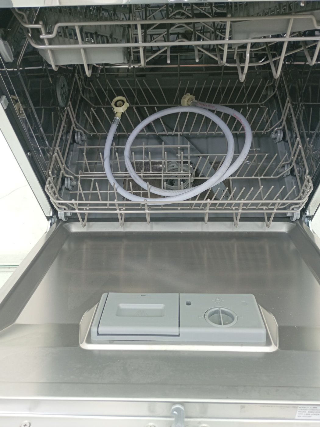 LAVA LOUCAS ELECTROLUX LE08S - Lava Louça Ele