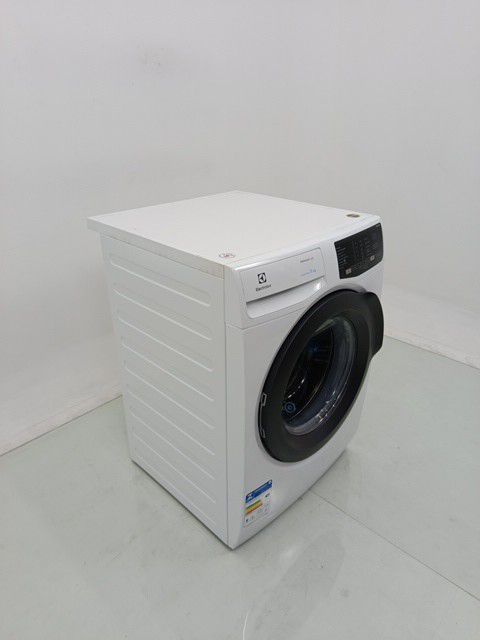 LAVADORA ELECTROLUX FRONT LOAD LFE11 11KG INV