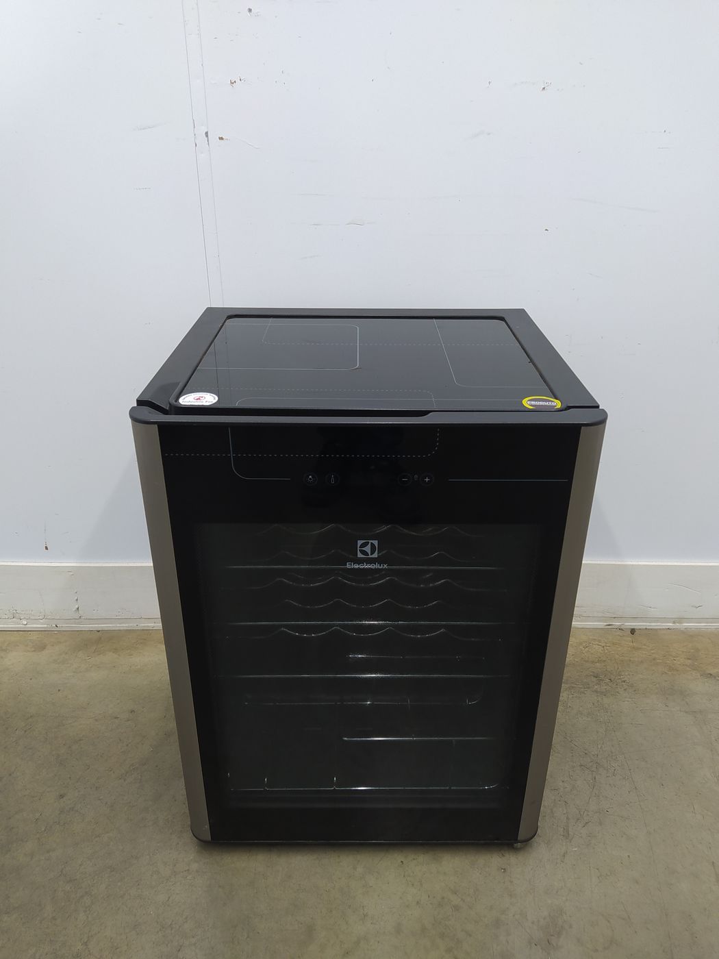 ADEGA ELECTROLUX VINHOS 1 PORTA ACS24 24 GARR