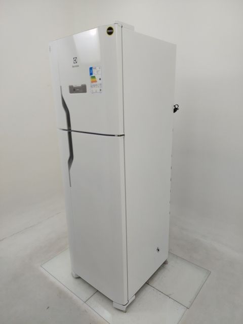 REFRIGERADOR ELECTROLUX DFN41 FROST FREE 371L