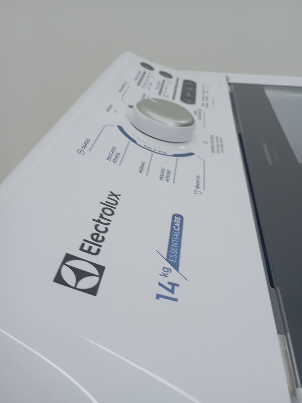 LAVADORA ELECTROLUX LED14 - Lavadora Electrol