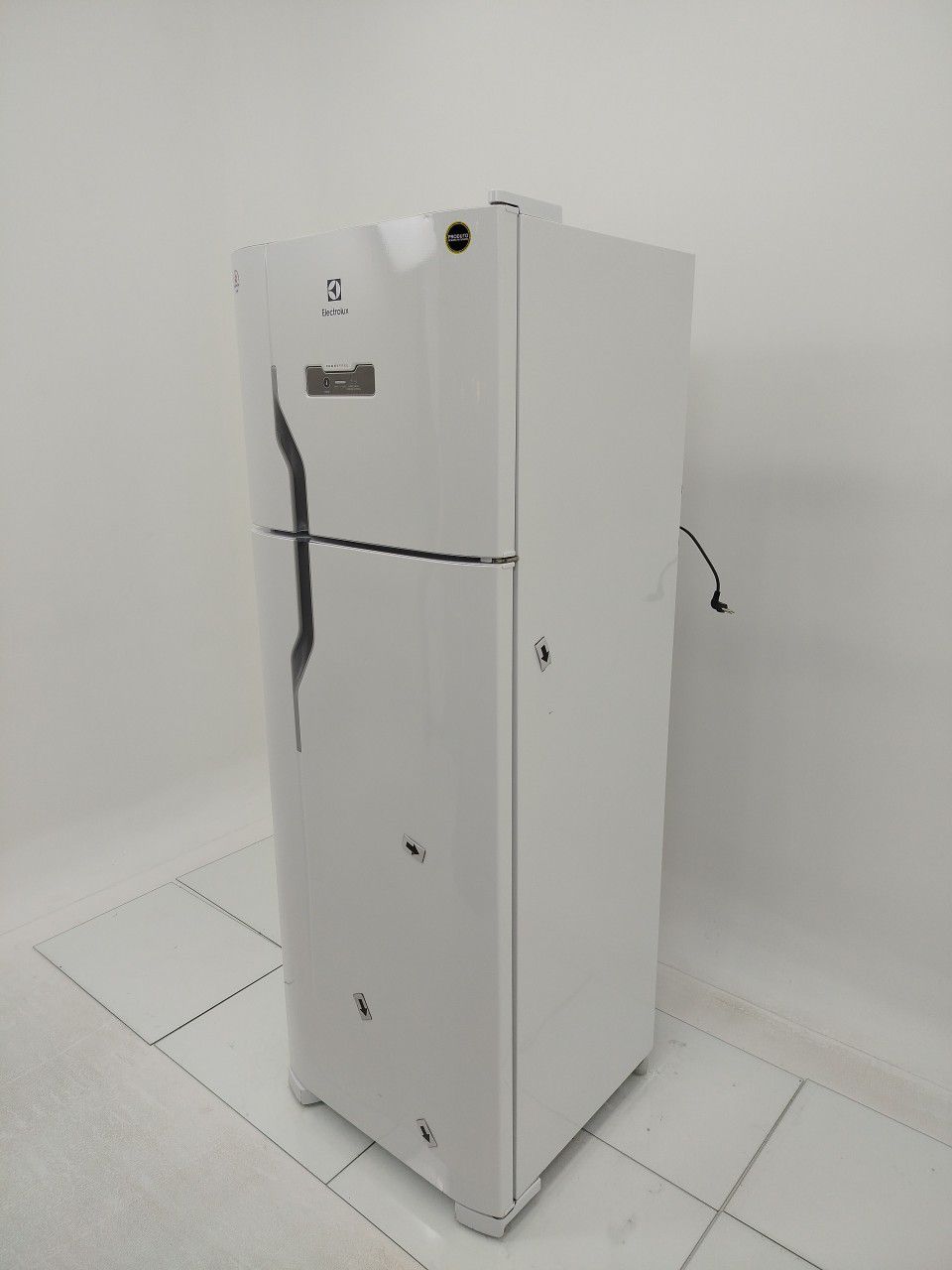 REFRIGERADOR ELECTROLUX TF39-   FROST FREE 31