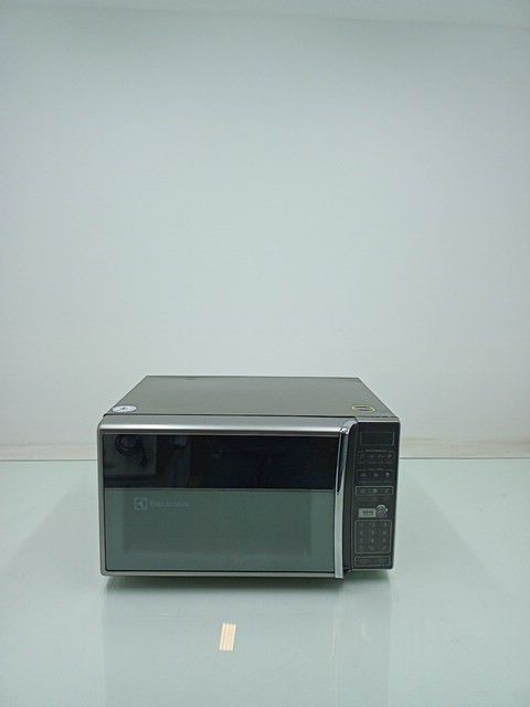 MICRO-ONDAS ELECTROLUX MS37R MICROONDAS 27L -