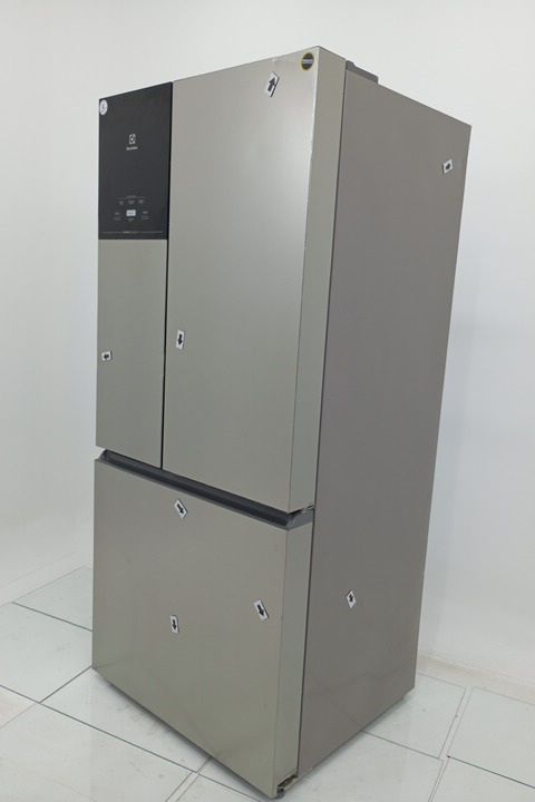 REFRIGERADOR ELECTROLUX IM8S FROST FREE INVER