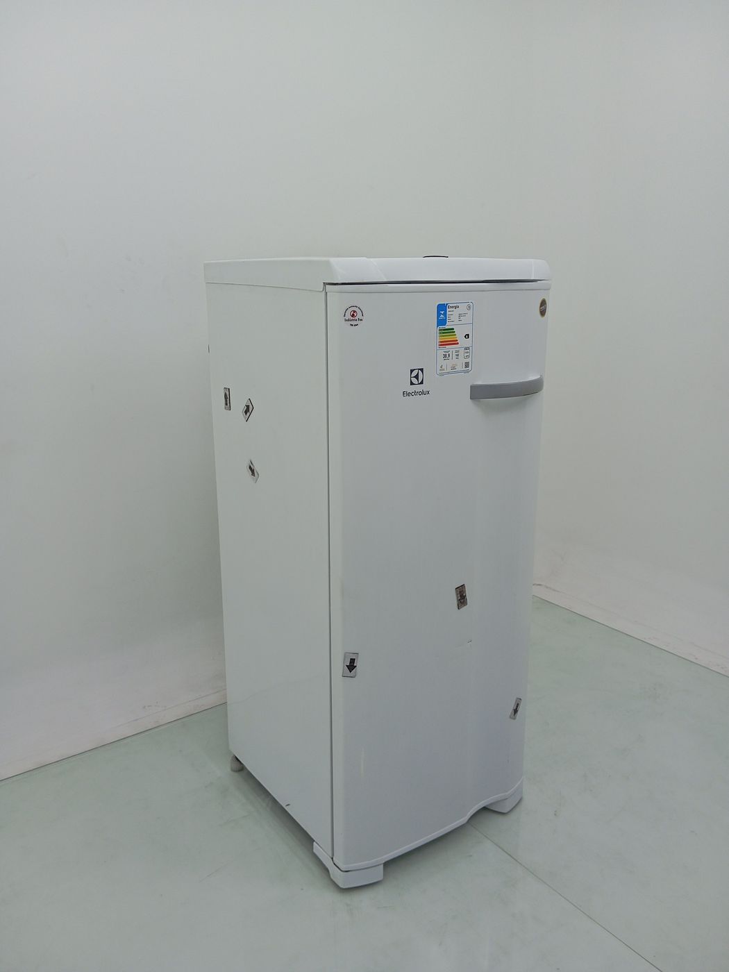 FREEZER ELECTROLUX FE19- VERTICAL CYCLE DEFRO