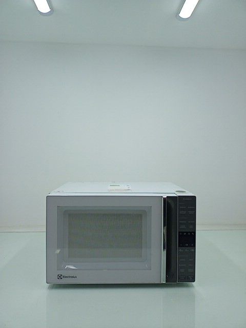 MICRO-ONDAS ELECTROLUX ME36B EFFICIENT 36L MI