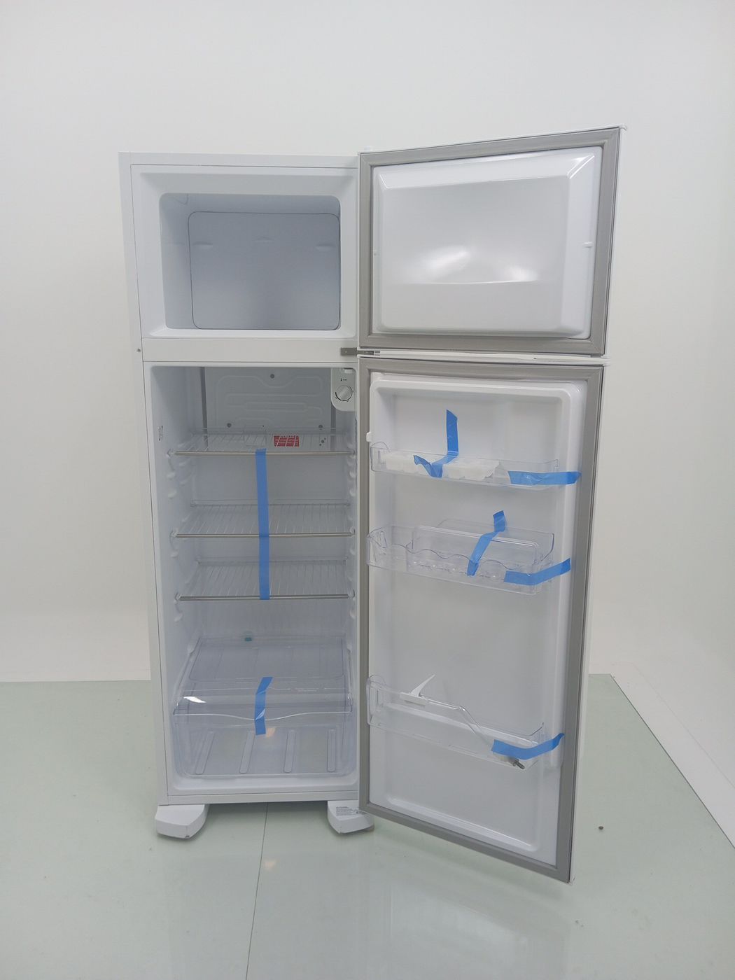 REFRIGERADOR ELECTROLUX DC35A   DUAS PORTAS C