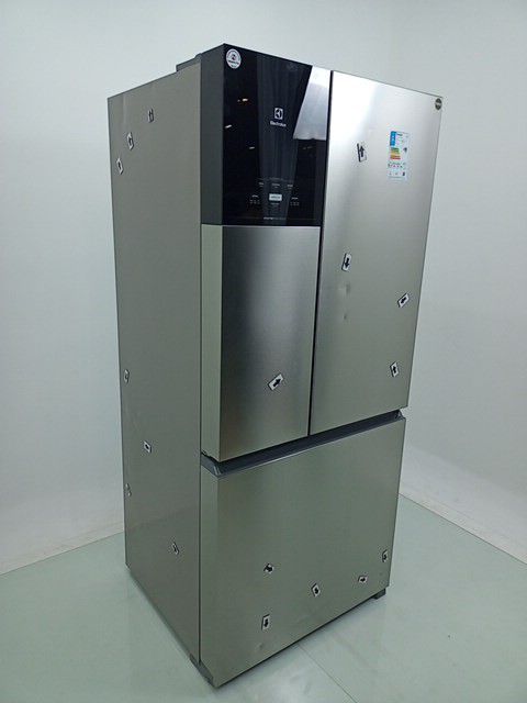 REFRIGERADOR ELECTROLUX IM8S FROST FREE INVER